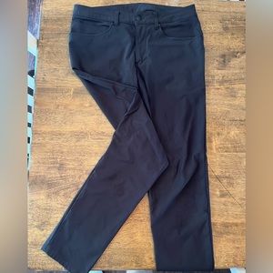 Men’s Lululemon ABC slim-fit pants